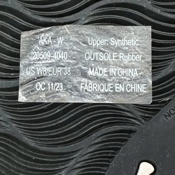 Women’s Olukai Aka, with Tags, Size 8, black, sleek thong sandal - Picture 8 of 8